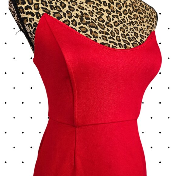 Red strapless dress with leg slit SIZE S - Picture 2 of 5